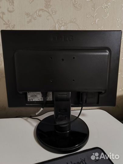 Монитор lg flatron 1942s