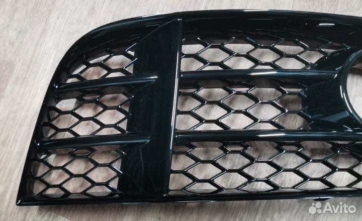 Audi rs5 8T решетка бампера правая новая