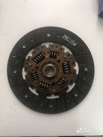 Диск сцепления Nissan Cefiro 1