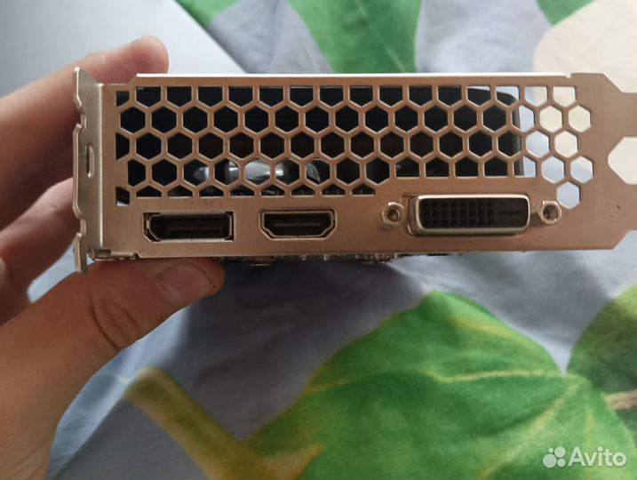 Видеокарта GTX 1050TI 4gb