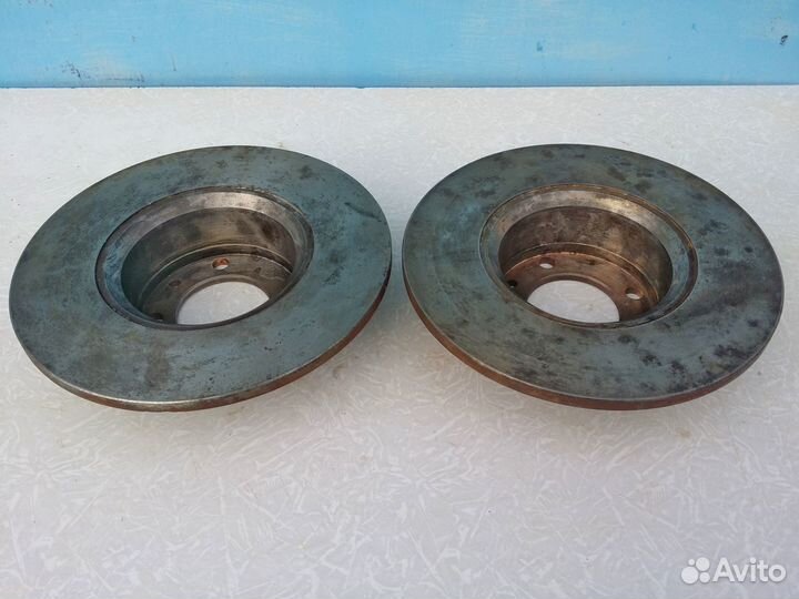 Тормозные диски, колодки ваз 2101