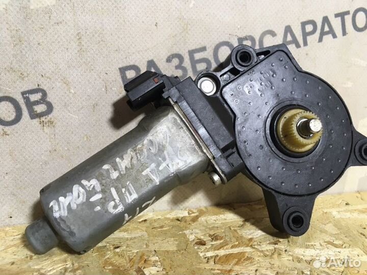 Мотор стеклоподъемника задний правый Ssangyong