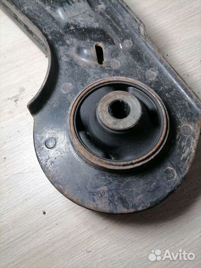 Рычаг передний Chevrolet Lacetti