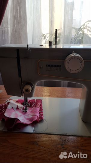 Швейная машина Подольск 142