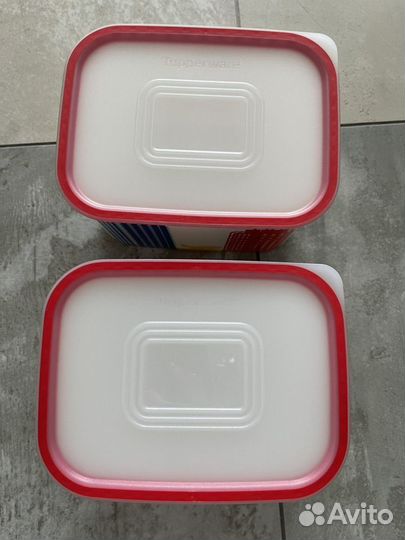 Контейнер Tupperware