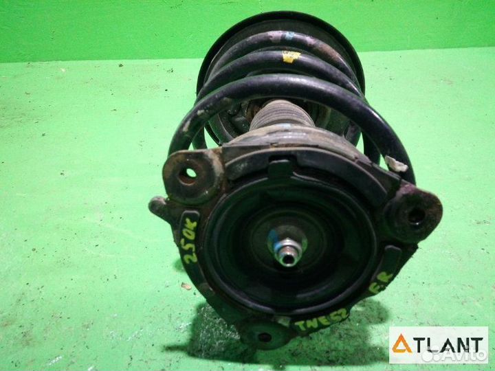 Стойка передняя правая nissan elgrand