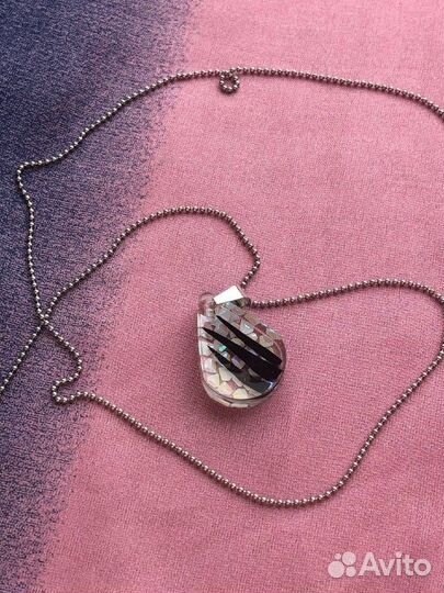 Кулон из эпоксидной смолы