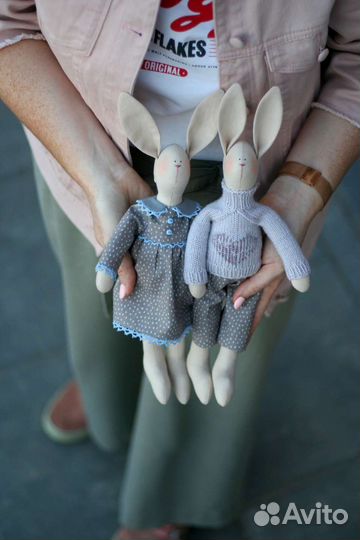 Зайчик в свитере. Кролик. Игрушка