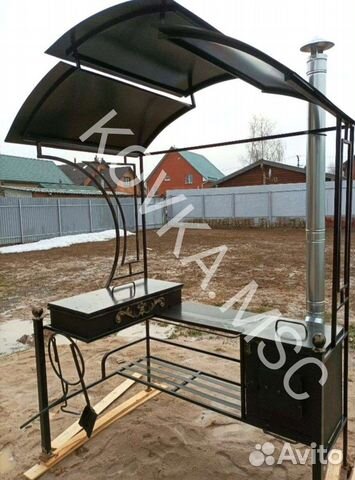 Мангал с крышей