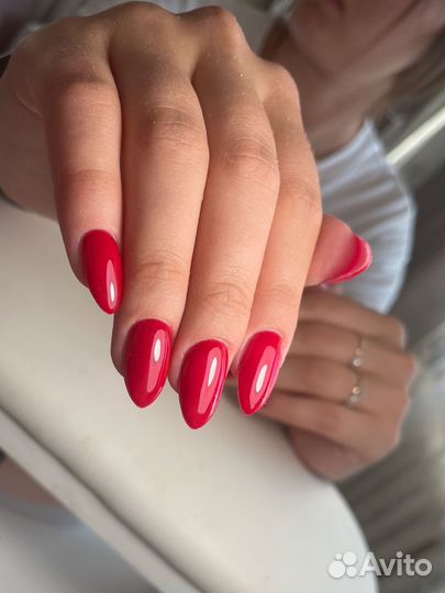 Маникюр и педикюр