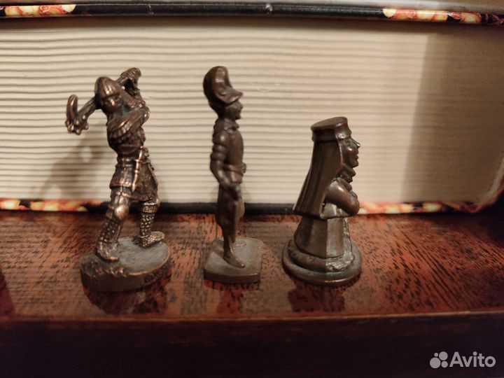 Фигурки из киндер сюрприза 3 шт