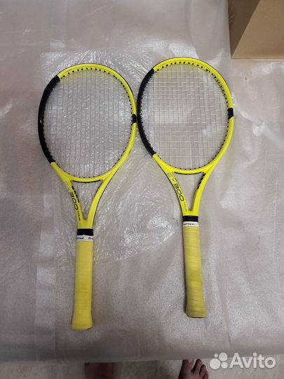 Теннисная ракетка