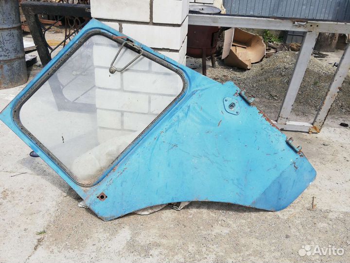 Дверь на мтз 82