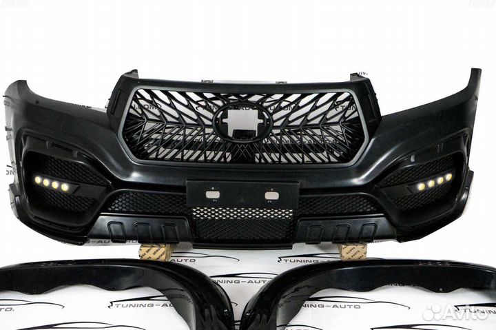 Бампер передний Toyota HiLux стиль Woda N9751