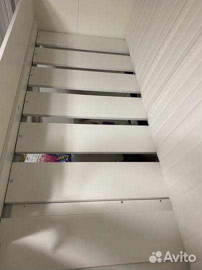 Детская кровать чердак со столом и шкафом IKEA