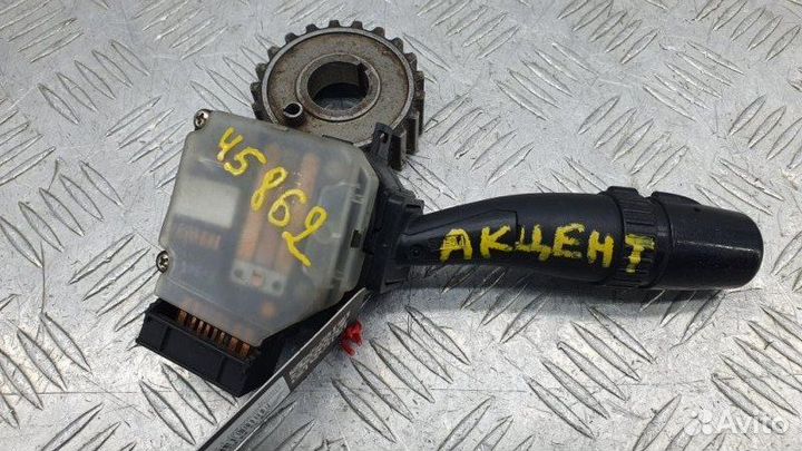 Переключатель поворотов подрулевой Hyundai Accent