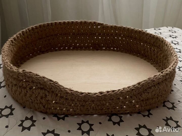 Лежанка для кошек или небольших собак