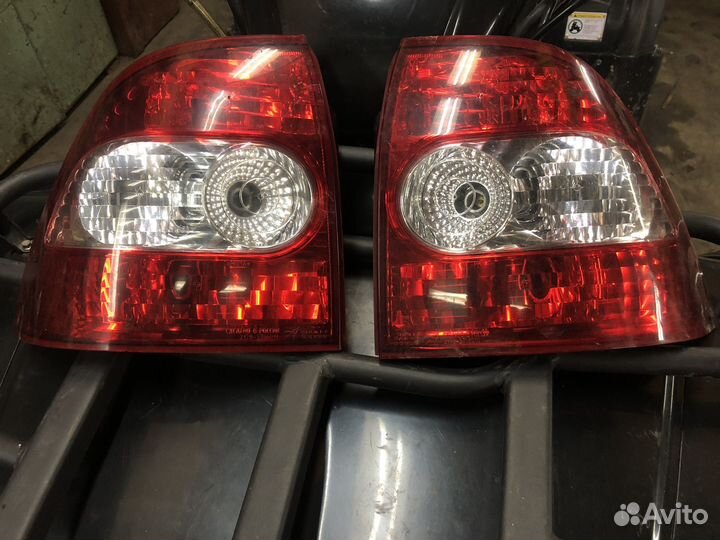 Продам задние фонари приора 1