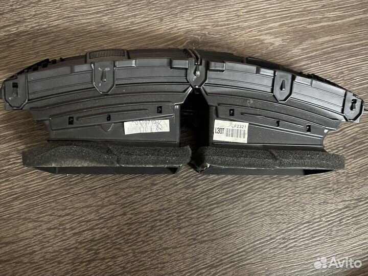 Дефлектор вентиляционный центральный печки