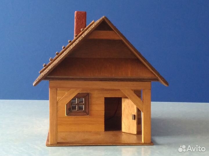 Деревянный дом № 2 (в масштабе 1:32)