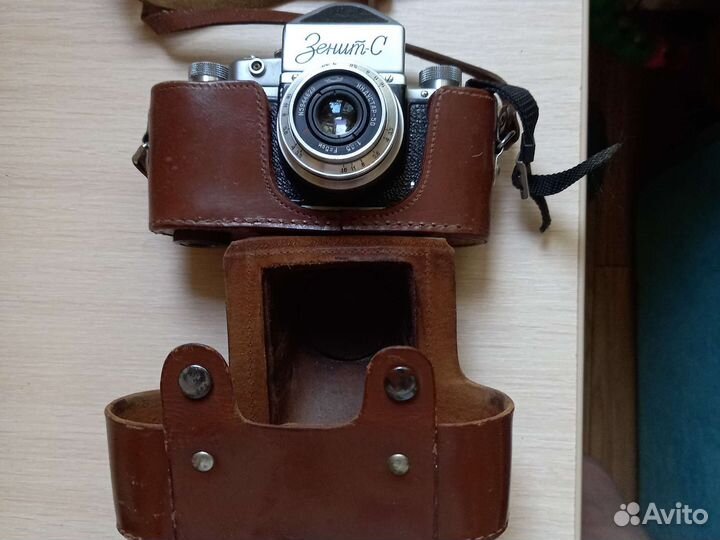 Пленочный фотоаппарат зенит С