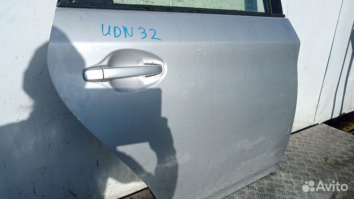 Дверь задняя правая toyota prius XW30 2012