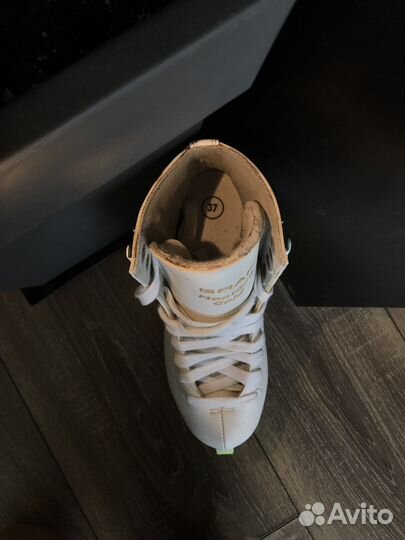 Коньки для фигурного катания graf montana gold 37