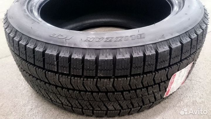 Bridgestone Blizzak Ice 215/55 R18 95S