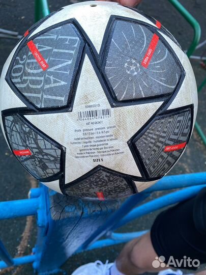 Футбольный мяч adidas лига чемпионов 2021