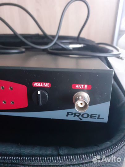 Радио микрофон Proel и универсальный динамический