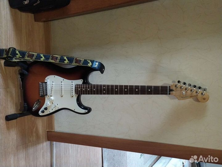 Fender Stratocaster VG Roland