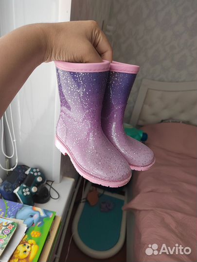 Резиновые сапоги новые на девочку
