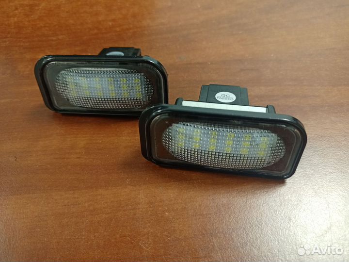 Подсветка номера Mercedes-Benz,Chrysler