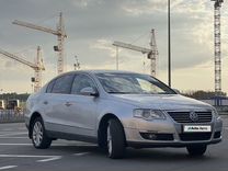 Volkswagen Passat 2.0 AT, 2008, 336 000 км, с пробегом, цена 687 000 руб.