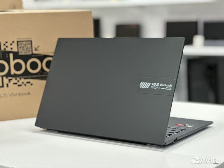 Новый asus ryzen5-7520u озу 16gb ssd 512gb