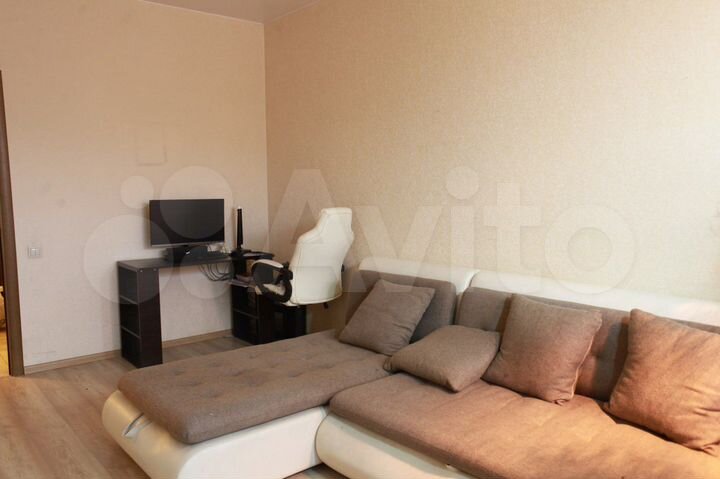 2-к. квартира, 65 м², 2/17 эт.