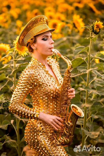 Живая музыка - саксофон, флейта Мария Новак