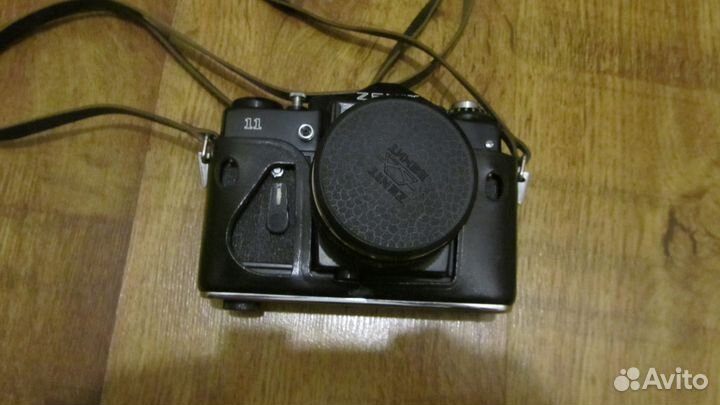 Зеркальный фотоаппарат Зенит 11