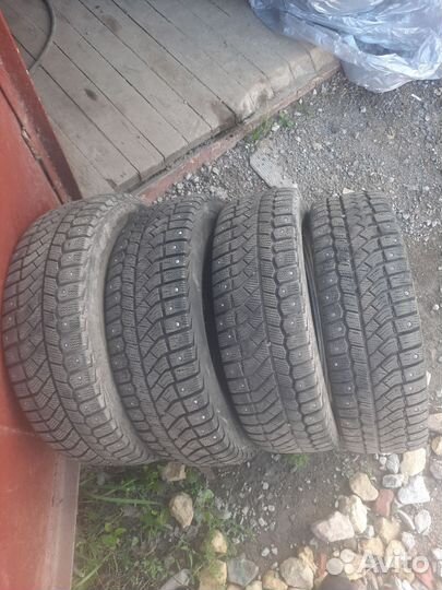 Viatti Brina Nordico V-522 195/65 R15 91T