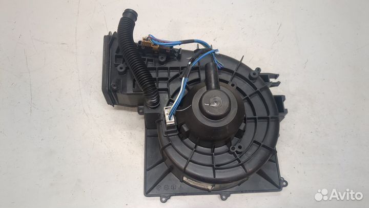 Двигатель отопителя Nissan Almera N16