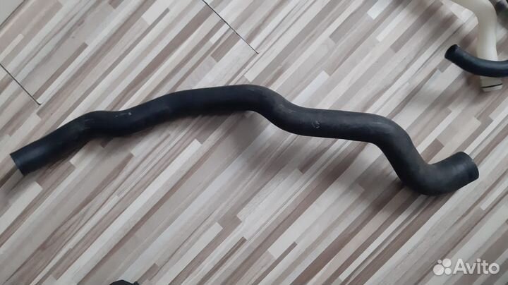 Шланг печки Патрубок охлаждения Volvo xc90 2010г