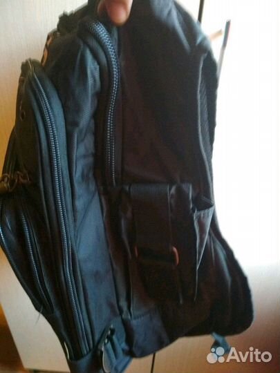 Рюкзак б/у 1 месяц (отл.сост.),качественный,замки