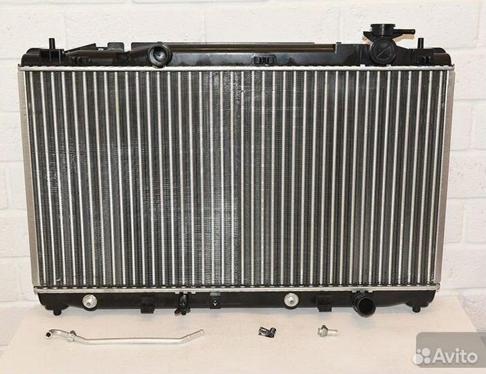 Радиатор охлаждения Toyota Camry 6 XV40