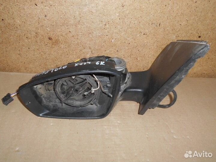 Зеркало левое Volkswagen Polo Хетчбек