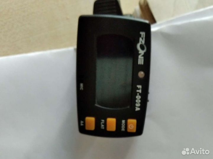 Тюнер универс для гитары Fzone FT 009A новый