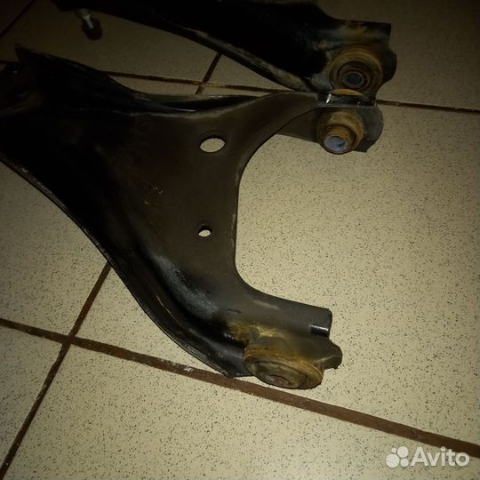 Рычаги подвески передние Ниссан Террано D10 2018