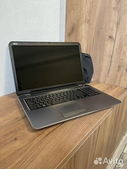 Мощный игровой ноутбук Dell 17.3