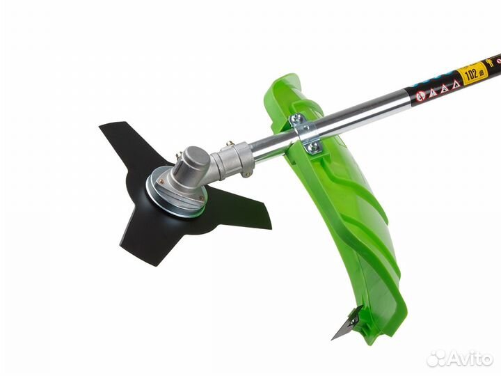 Мотокоса DGM BC-241 с ножом и головкой 2.4 кВт