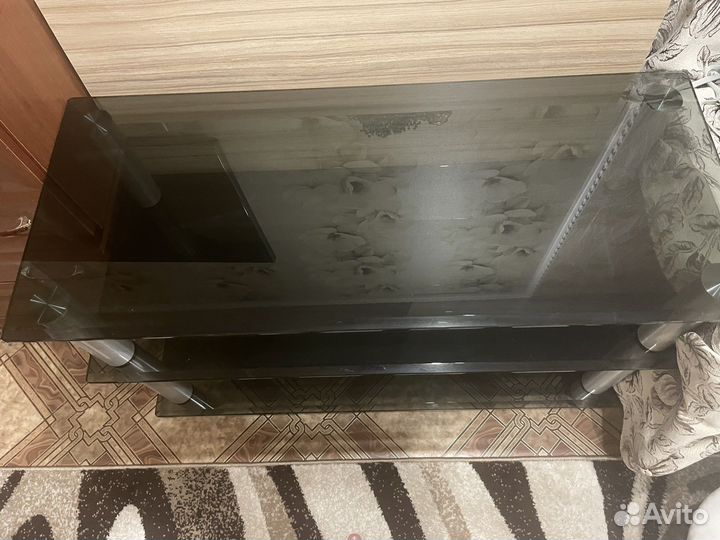 Стеклянная тумба