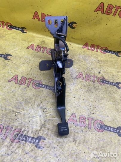 Ручка ручного тормоза Nissan Fuga Y50 VQ35DE 2007